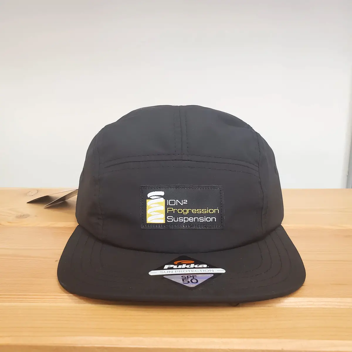 Ion² Suspension Pukka Runner Hat - Black 1