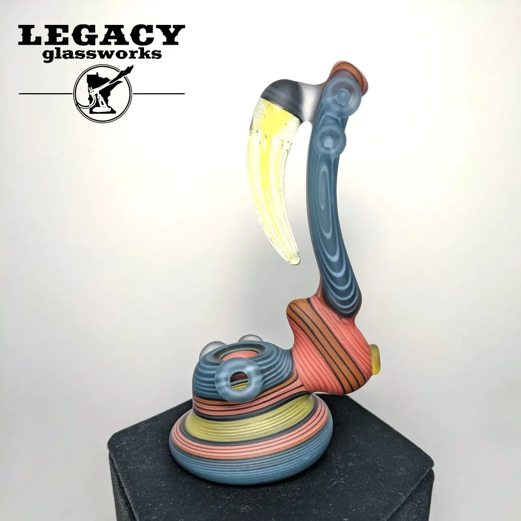 Appalachian Glass Expression (A.G.E.) Dropclaw Squatlock 1