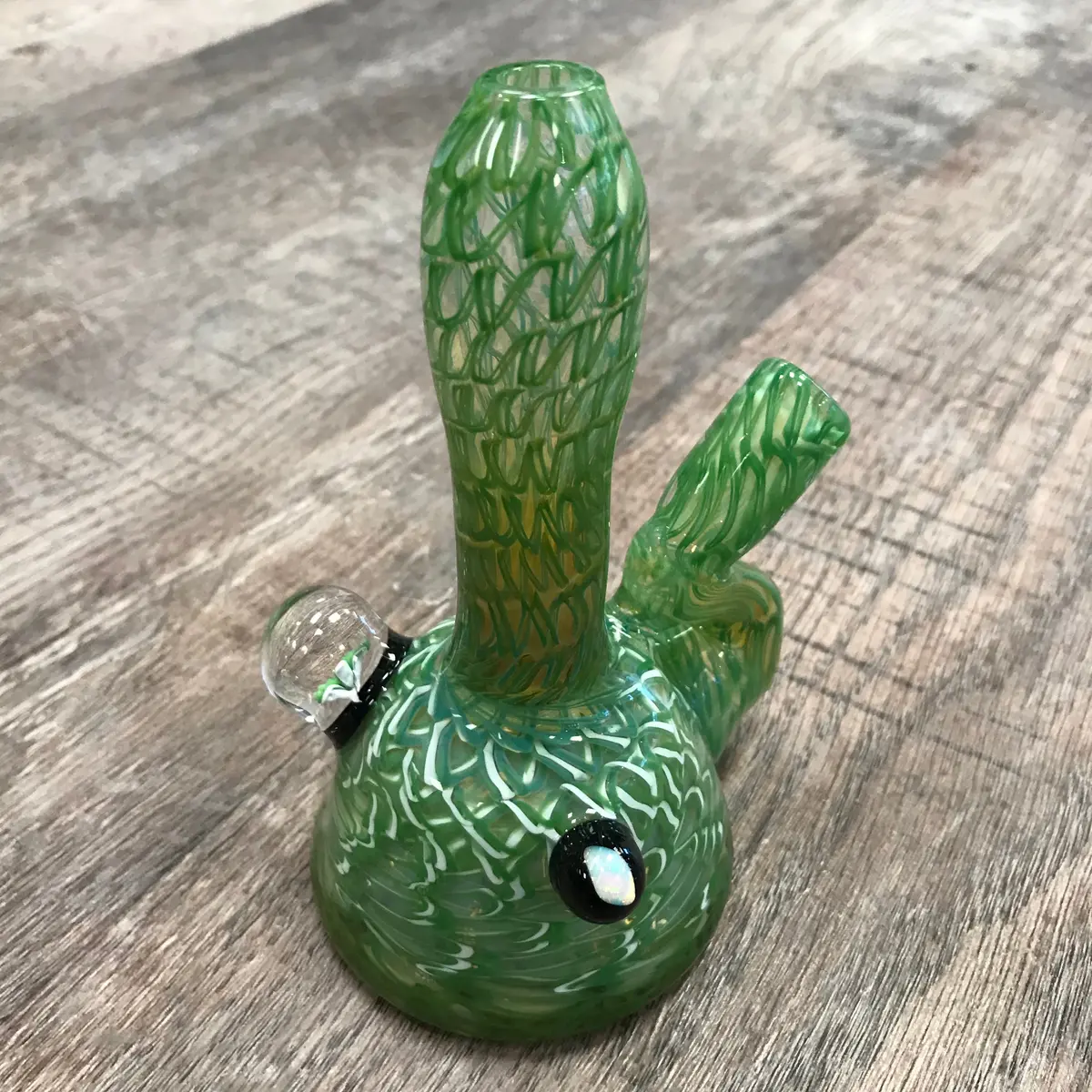 Shadow Craft Glass Green & White Mini Rig 1