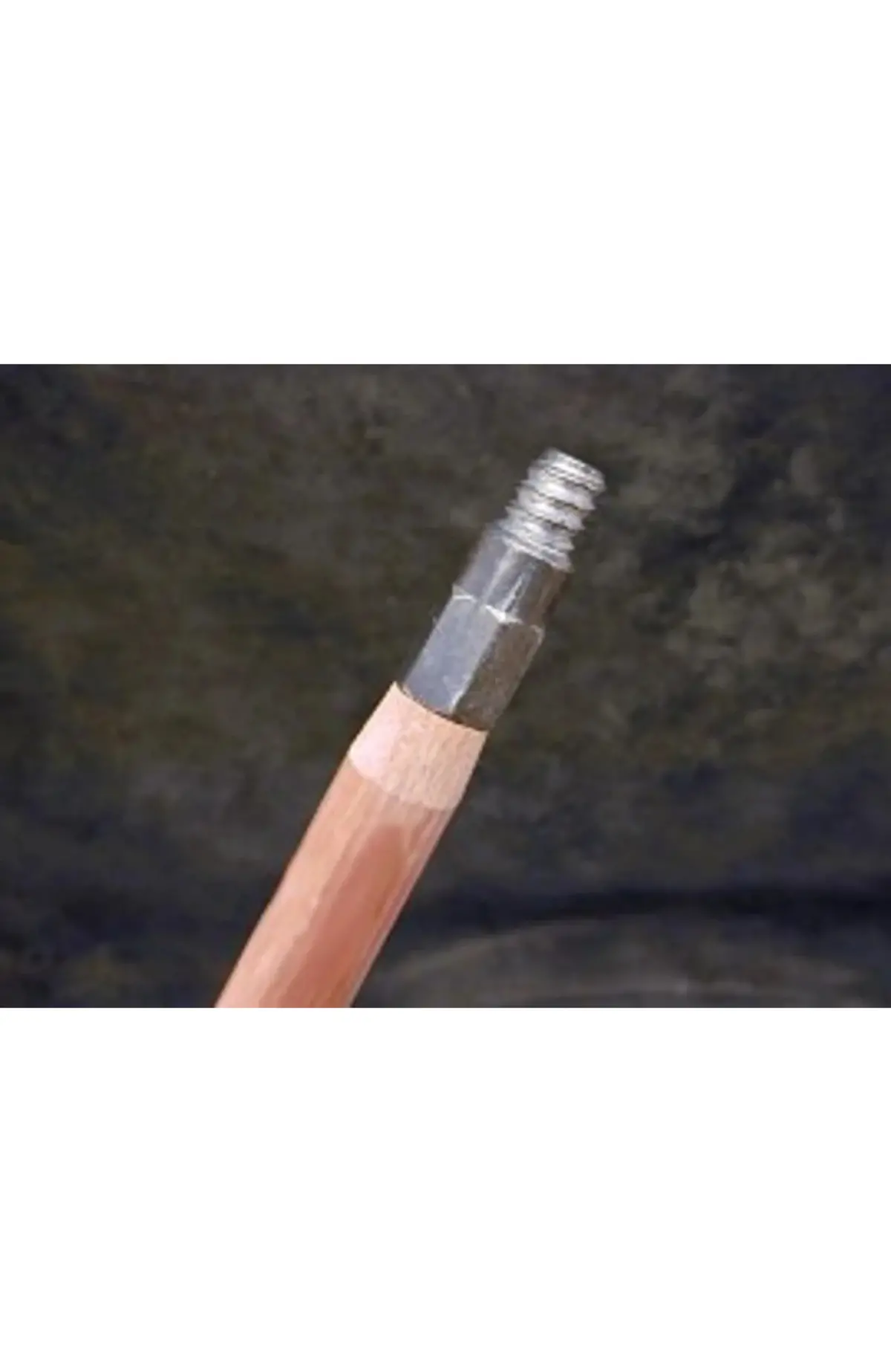 Braun Brush - Handle 60"X1.125" Lacquered Metal Thread - D 1