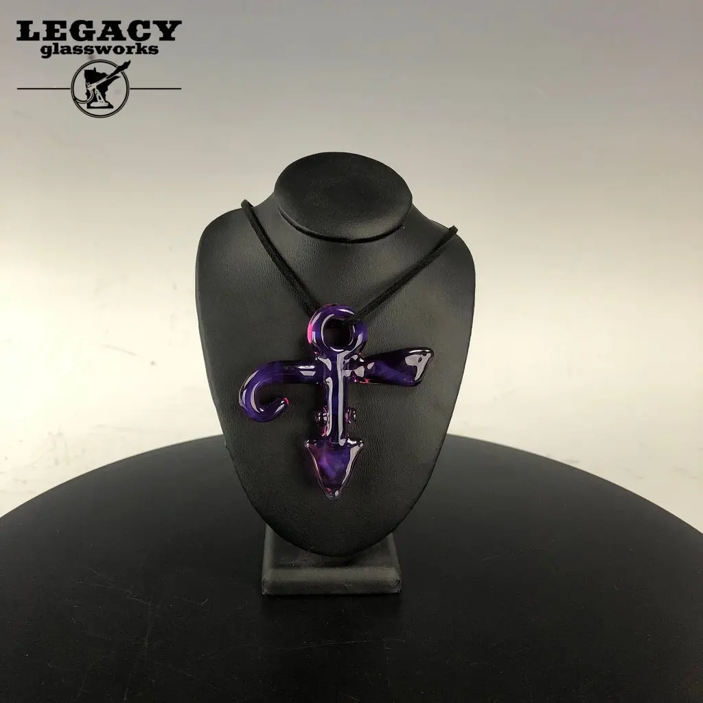 Garner Glass Love Symbol Pendy 1