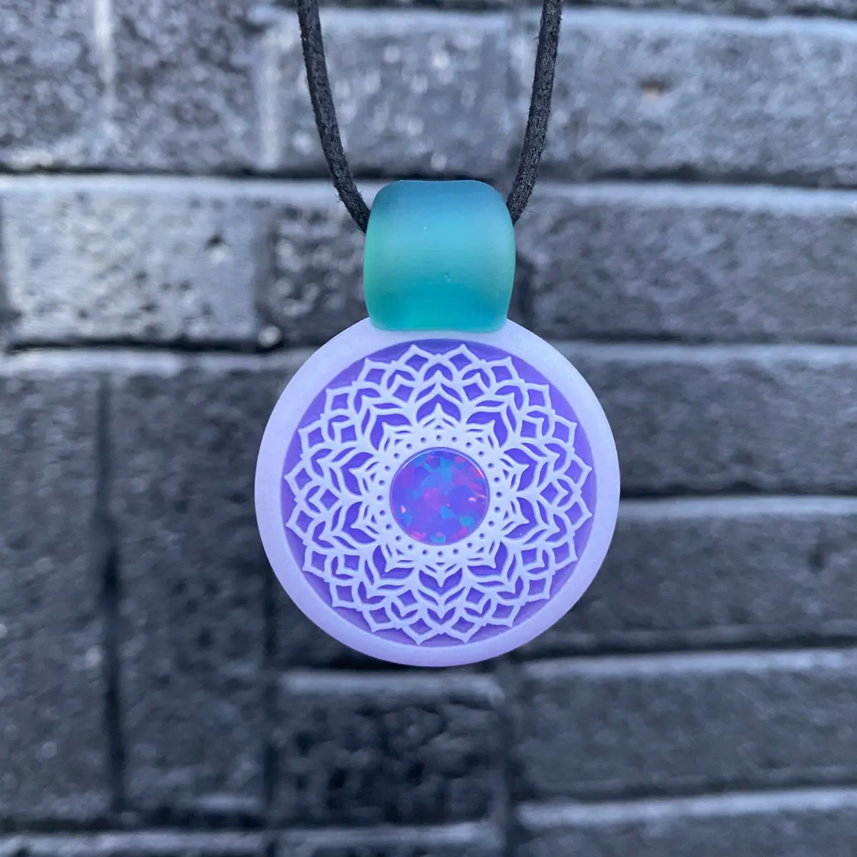 Glassmaze Carved Lilac Pendant 1