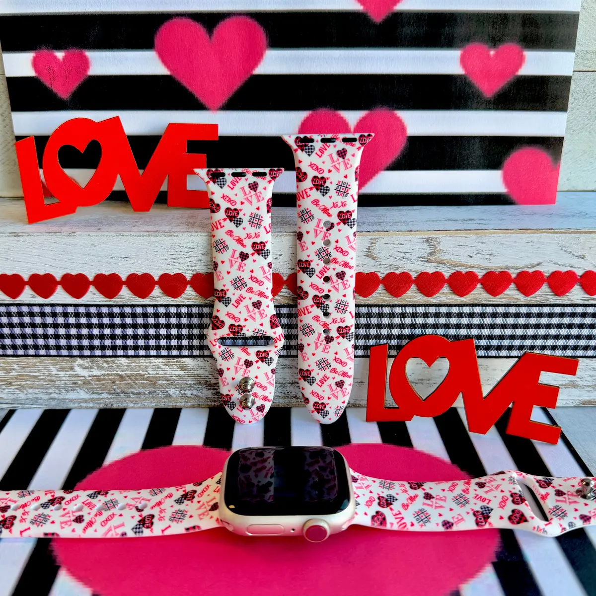 Tic-Tac-Love Print Silicone Band For Apple Watch 1