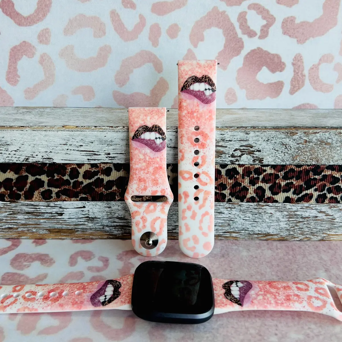 Leopard Blush Kisses Print Silicone Band For Fitbit Versa 1/2 1