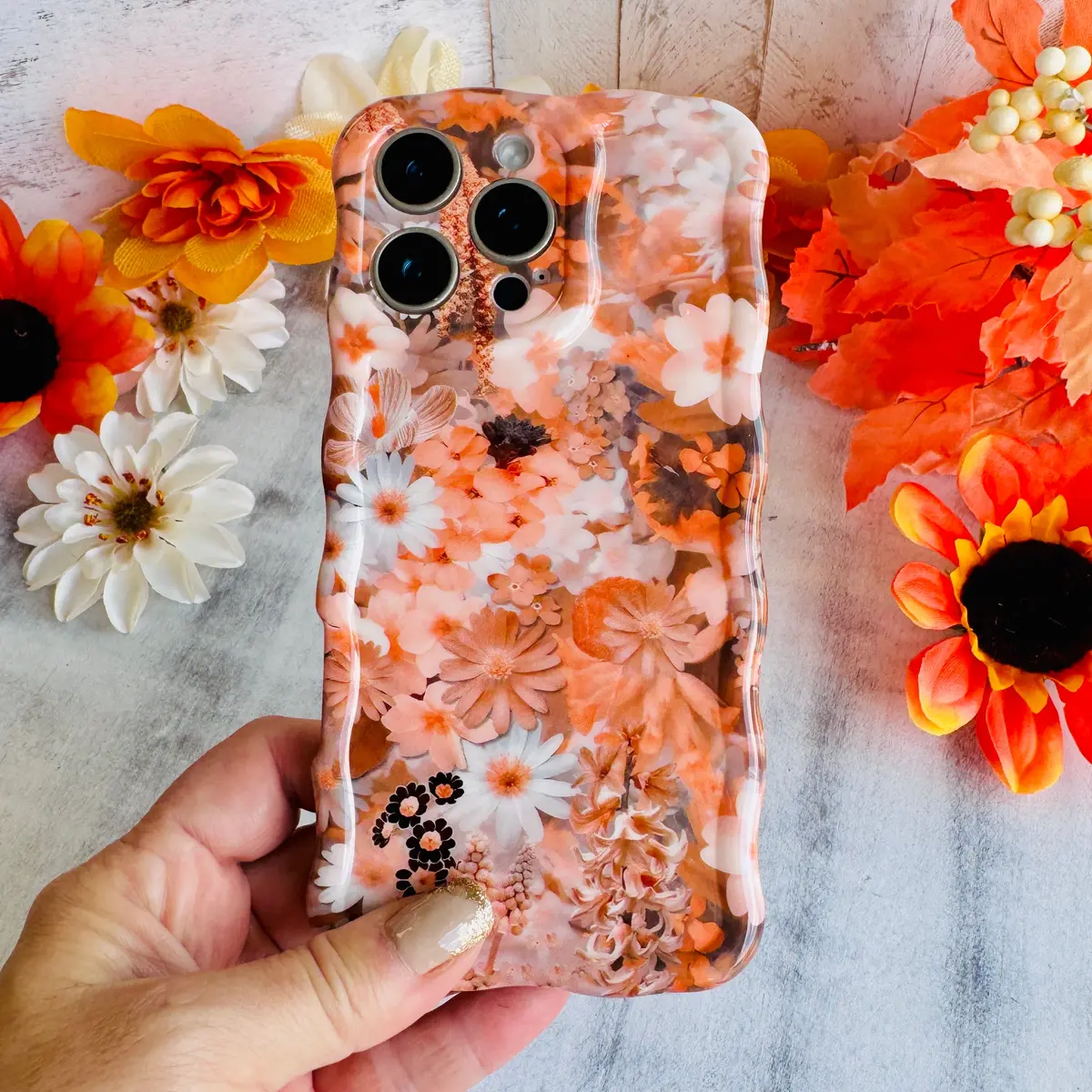 Fall Blooms Wavy Luxe Magsafe Case For Iphone 1