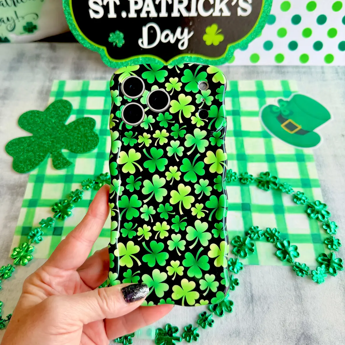 Shamrock Wavy Luxe Magsafe Case For Iphone 1
