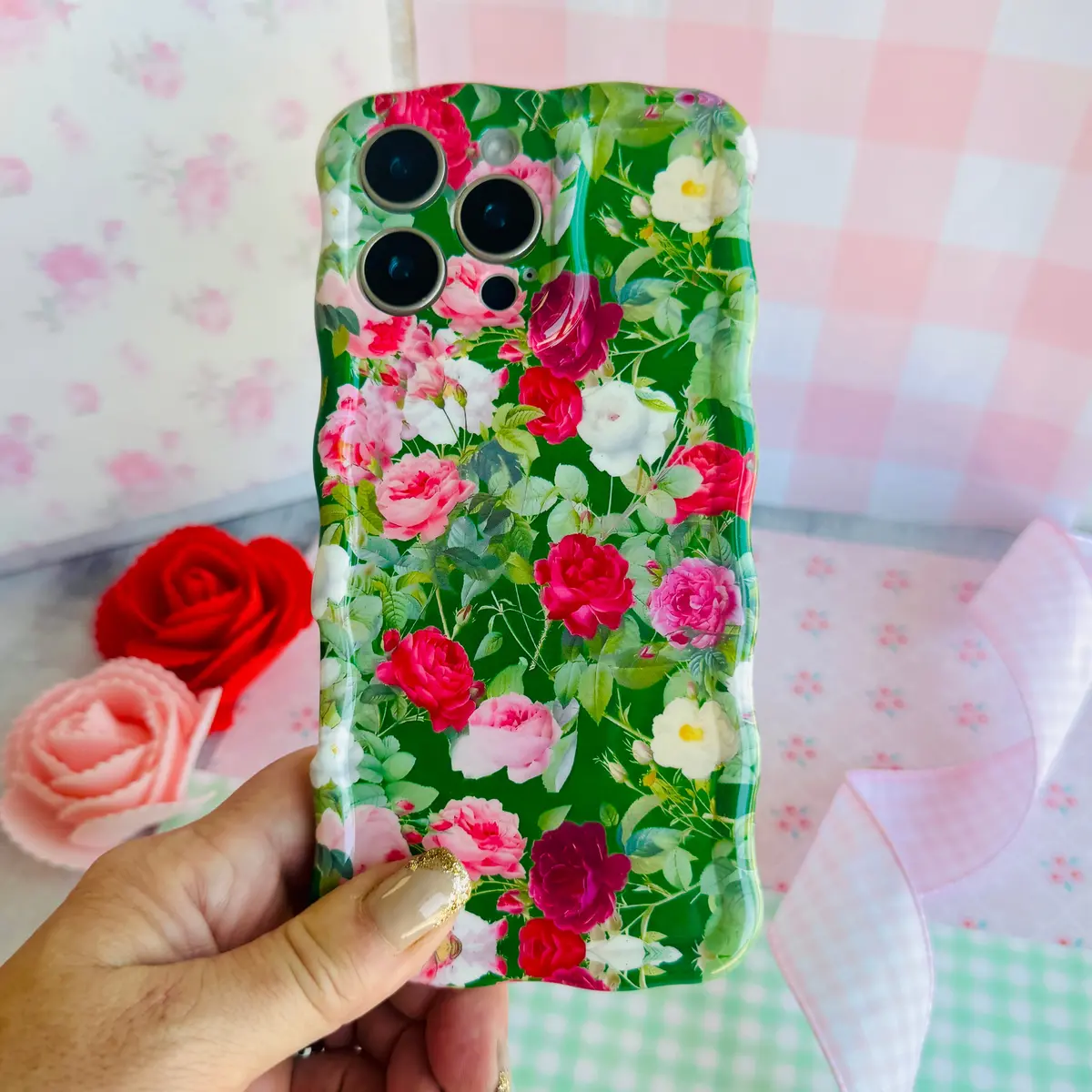 Garden Party Wavy Luxe Magsafe Case For Iphone 1