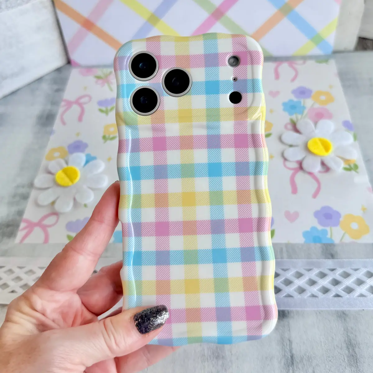 Pastel Gingham Wavy Luxe Magsafe Case For Iphone 1