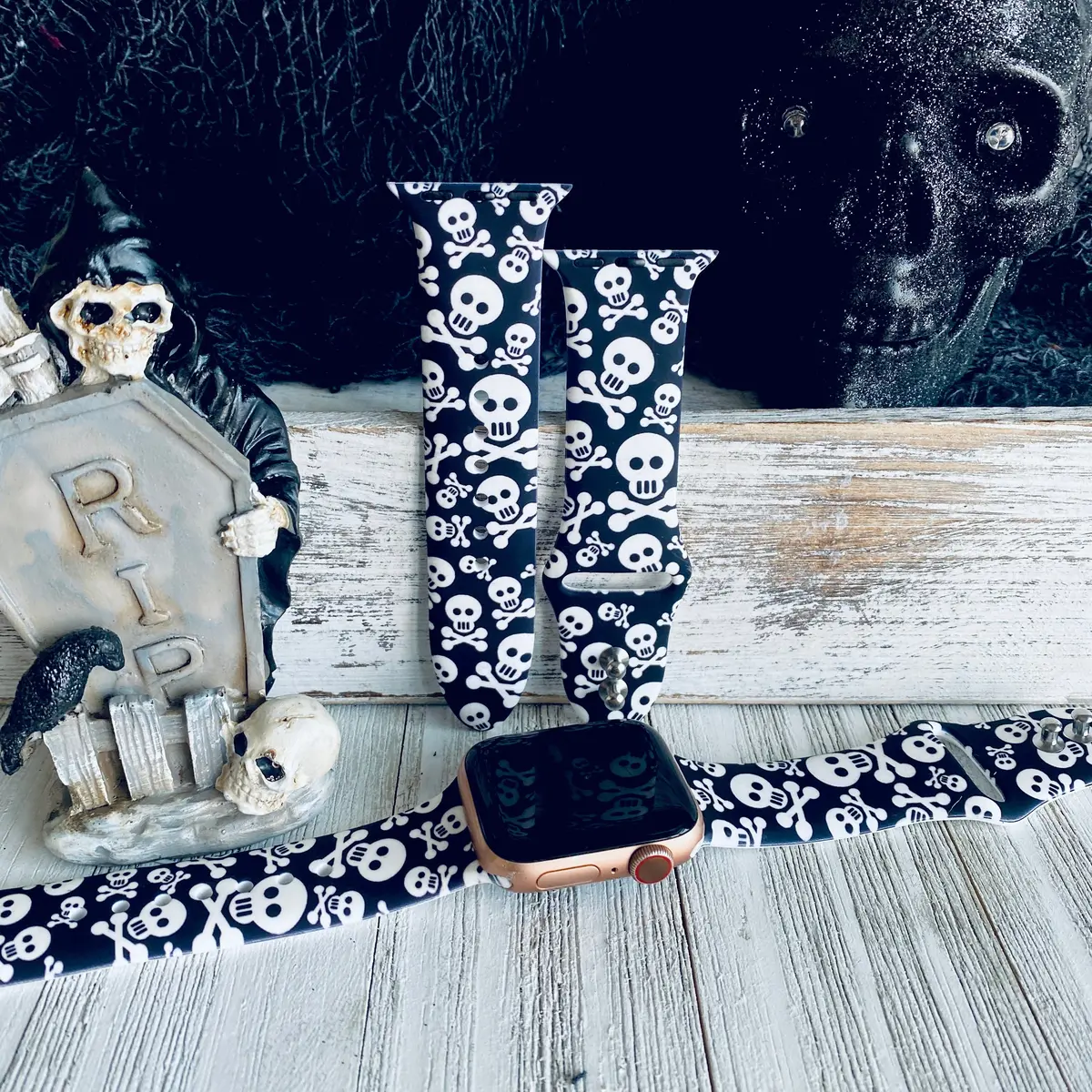 Skull And Crossbones Print Silicone Band For Apple Watch 1