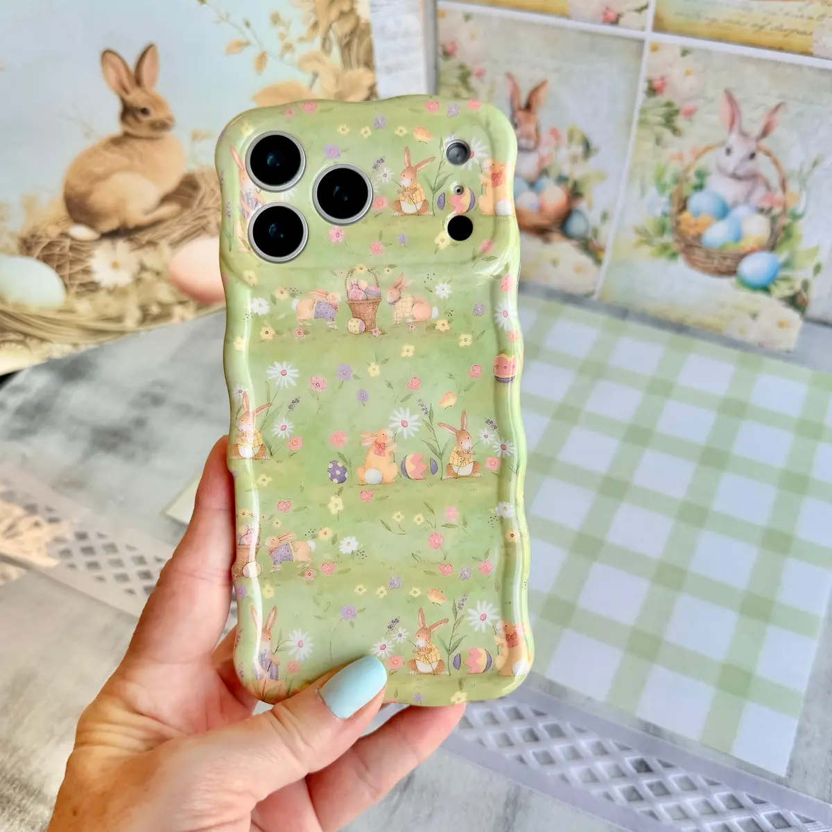 Vintage Easter Wavy Luxe Magsafe Case For Iphone 1