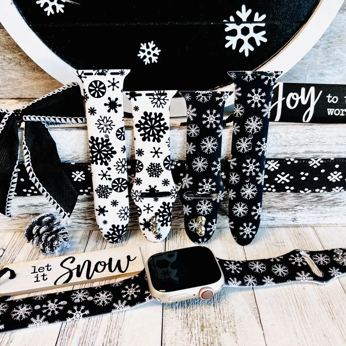 Black & White Snowflake Print Silicone Band For Apple Watch Two Colors Available 1
