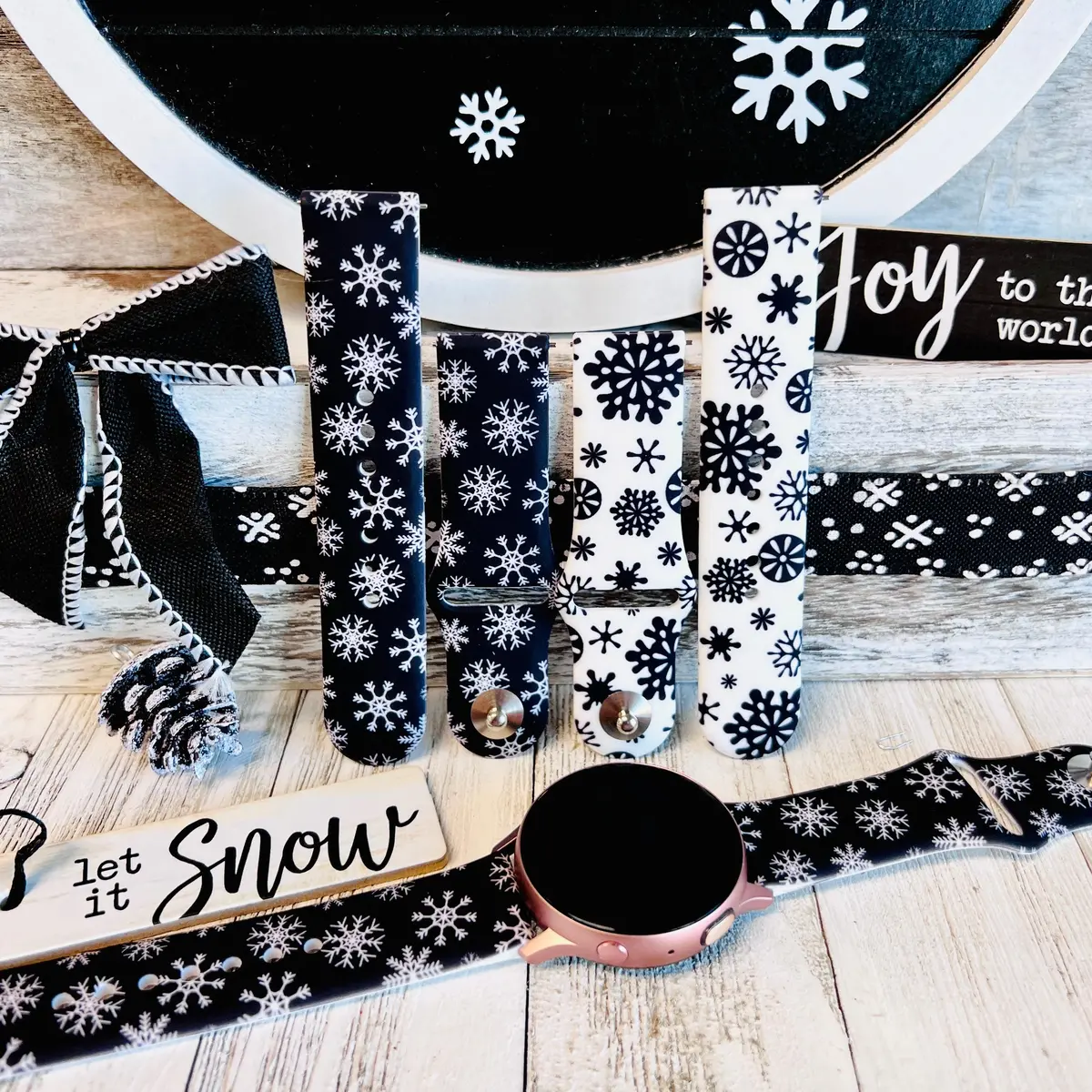 Black & White Snowflake Print Silicone Band For Samsung Watch Two Colors Available 1