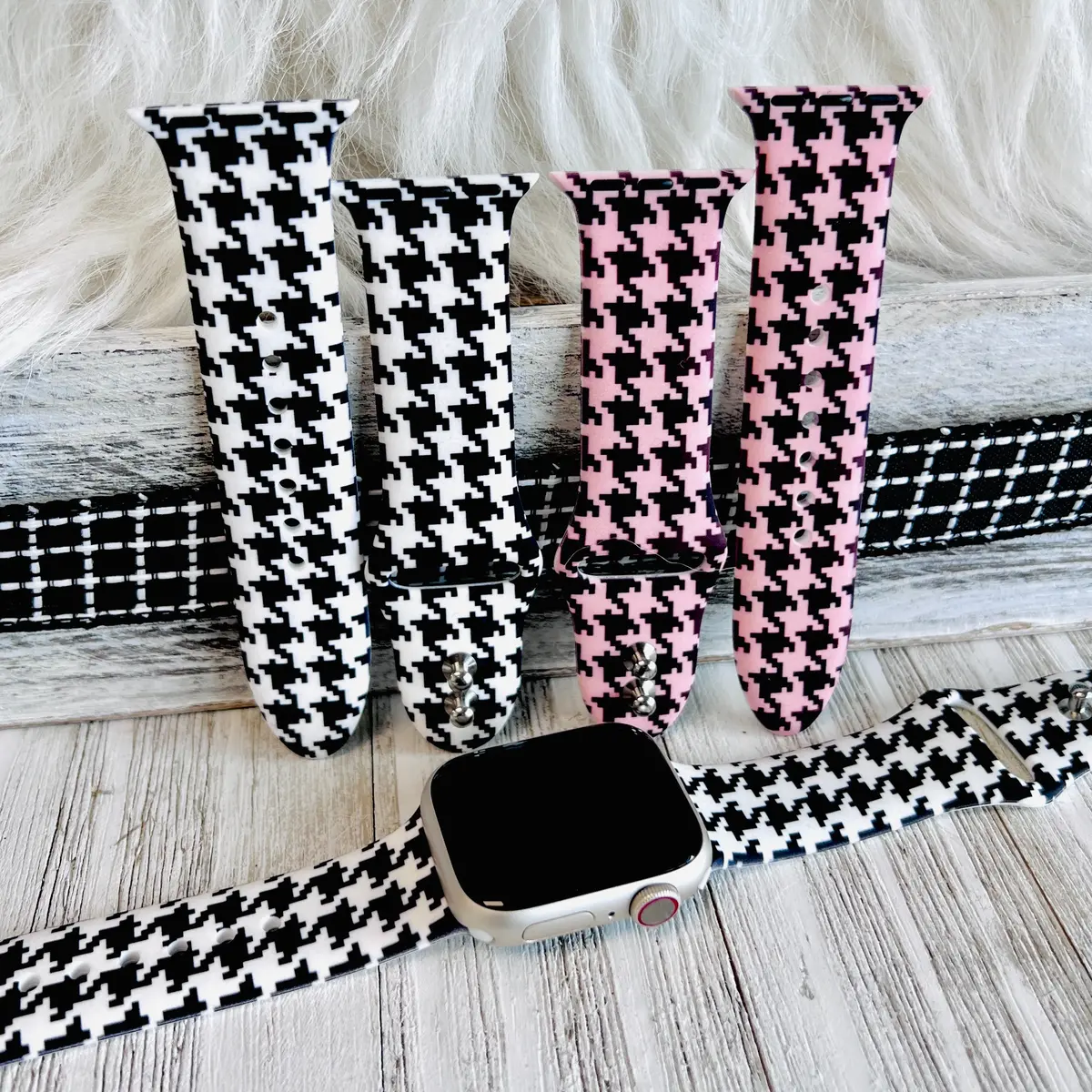 Houndstooth Print Silicone Band For Apple Watch Two Colors Available 1