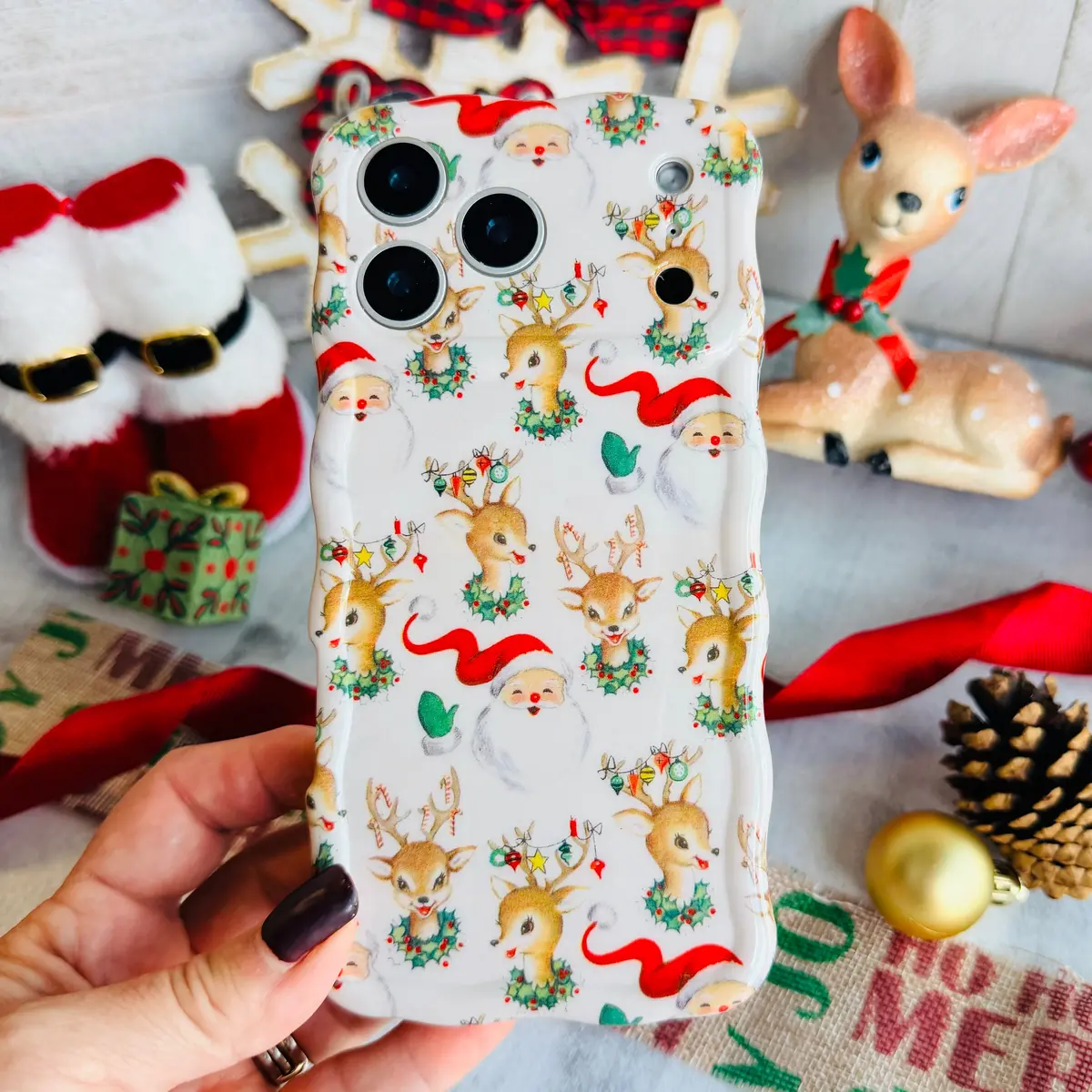 Vintage Christmas Wavy Luxe Magsafe Case For Iphone 1