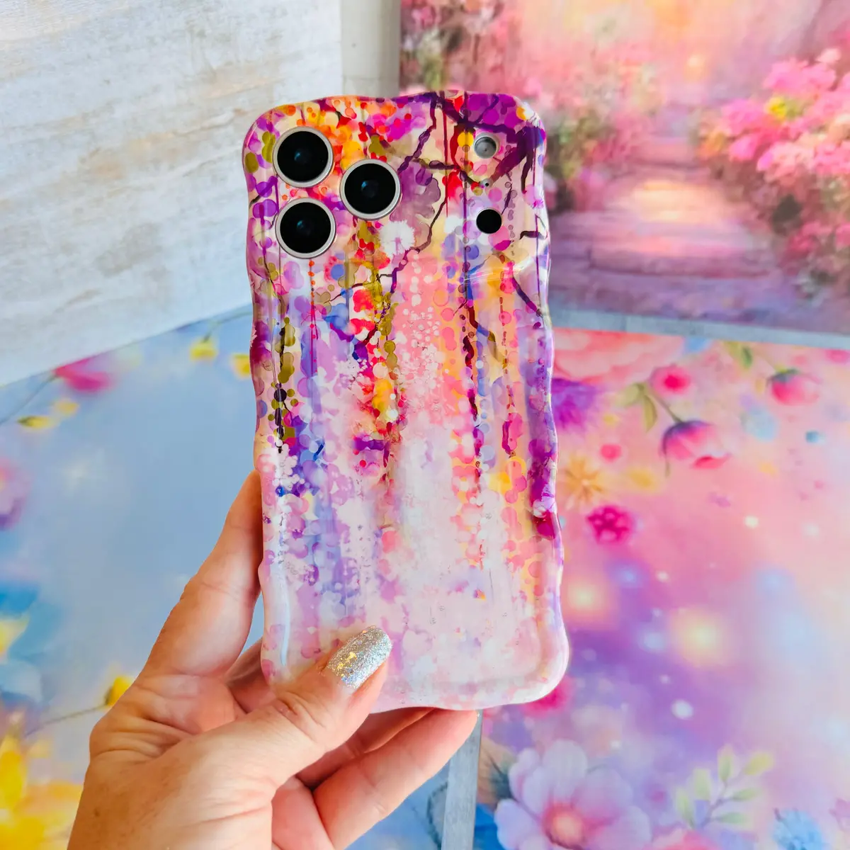Floral Daydream Wavy Luxe Magsafe Case For Iphone 1