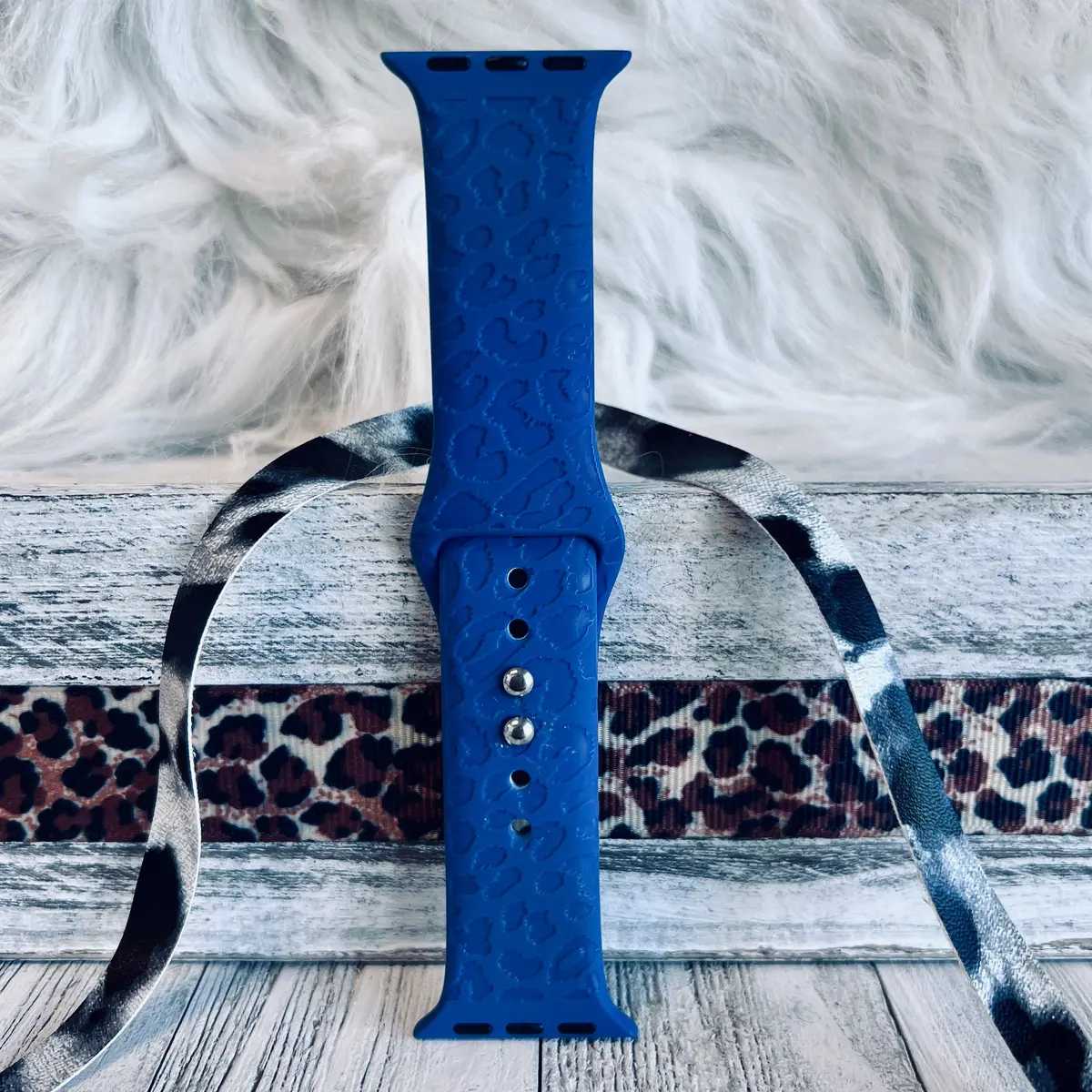 Engraved Blue Leopard Silicone Band For Apple Watch 3