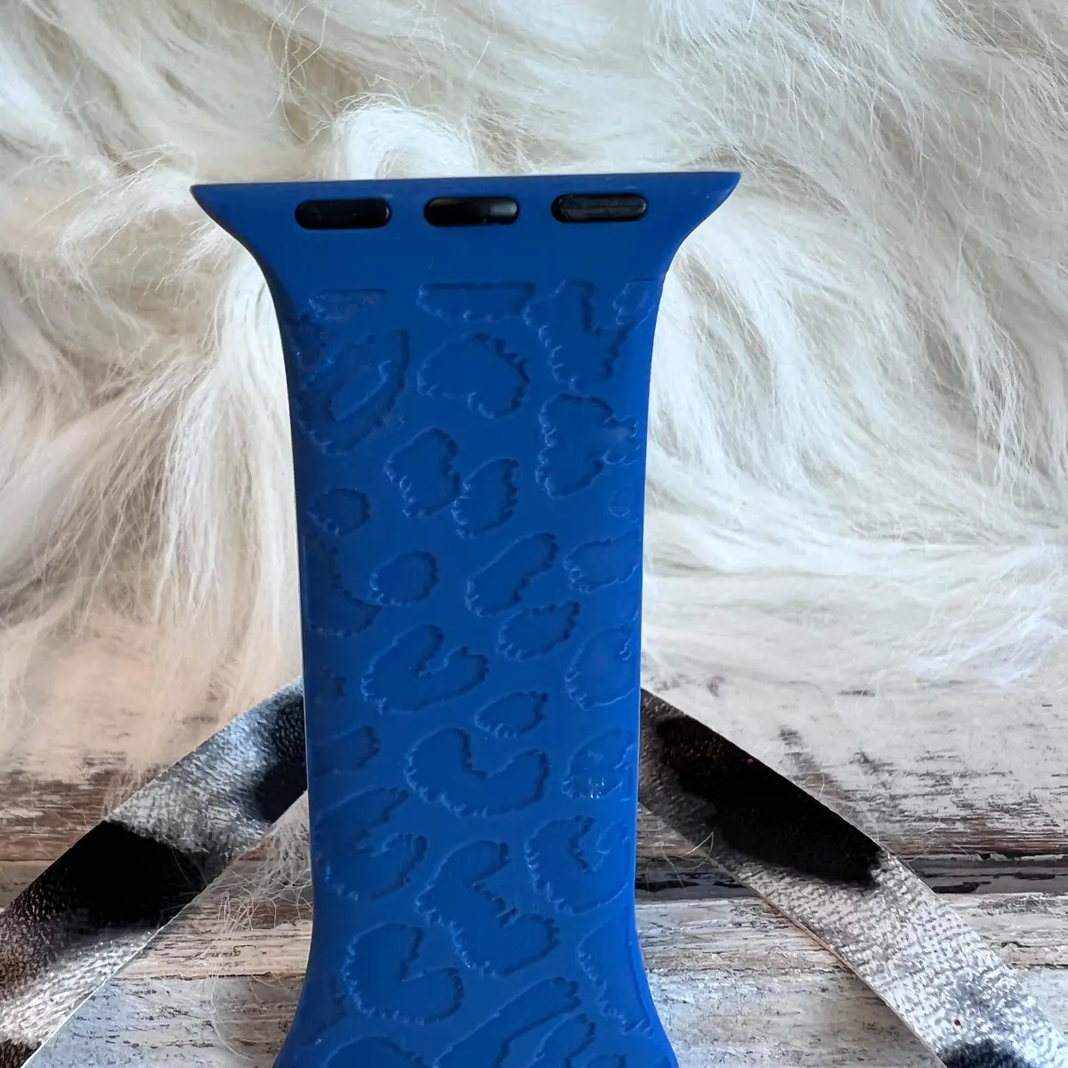 Engraved Blue Leopard Silicone Band For Apple Watch 4