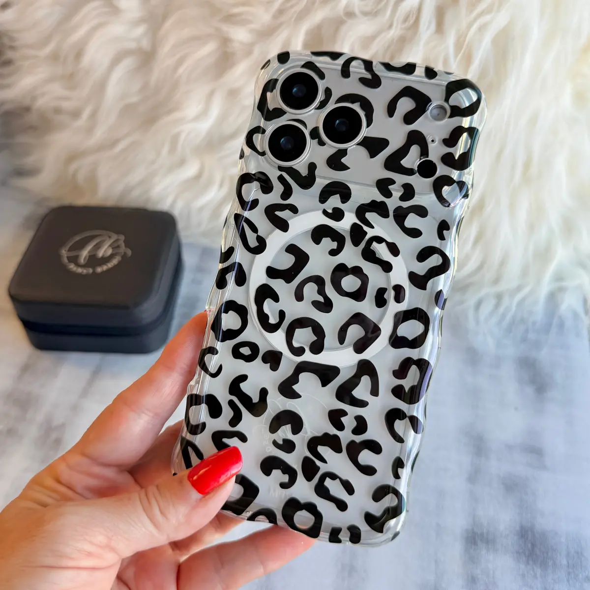 Clearly Wild Wavy Luxe Clear Magsafe Case For Iphone 1