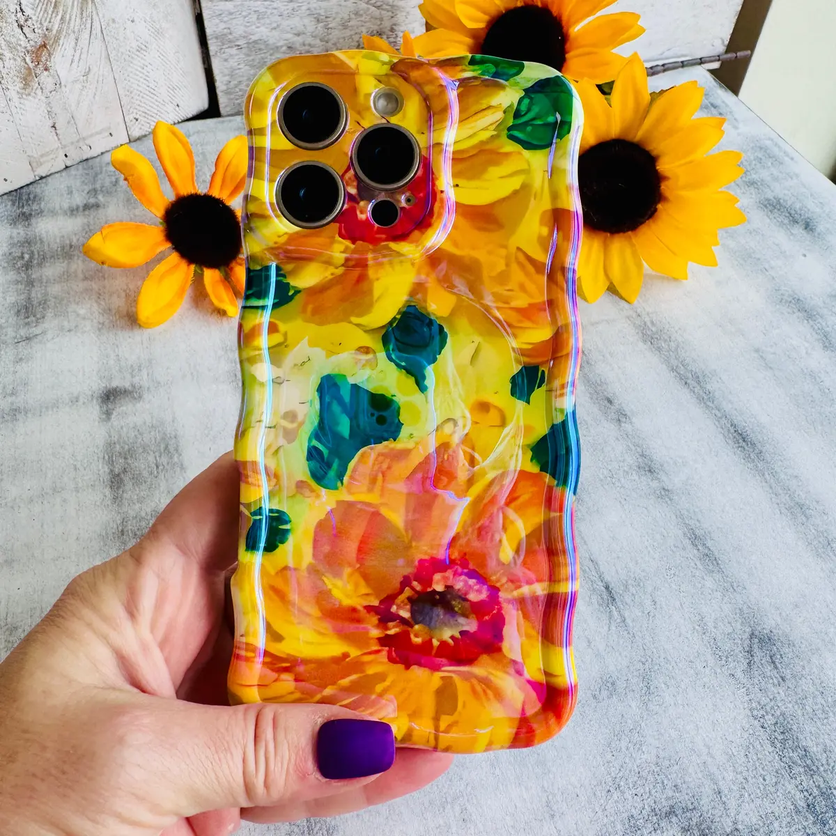 Sunshine Petals Wavy Luxe Magsafe Case For Iphone 1