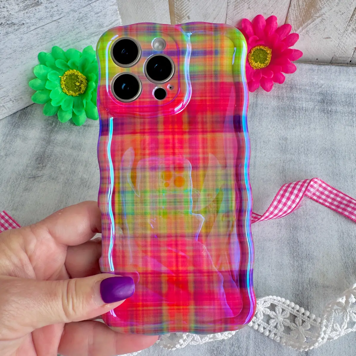 Hazy Tartan Wavy Luxe Magsafe Case For Iphone 1