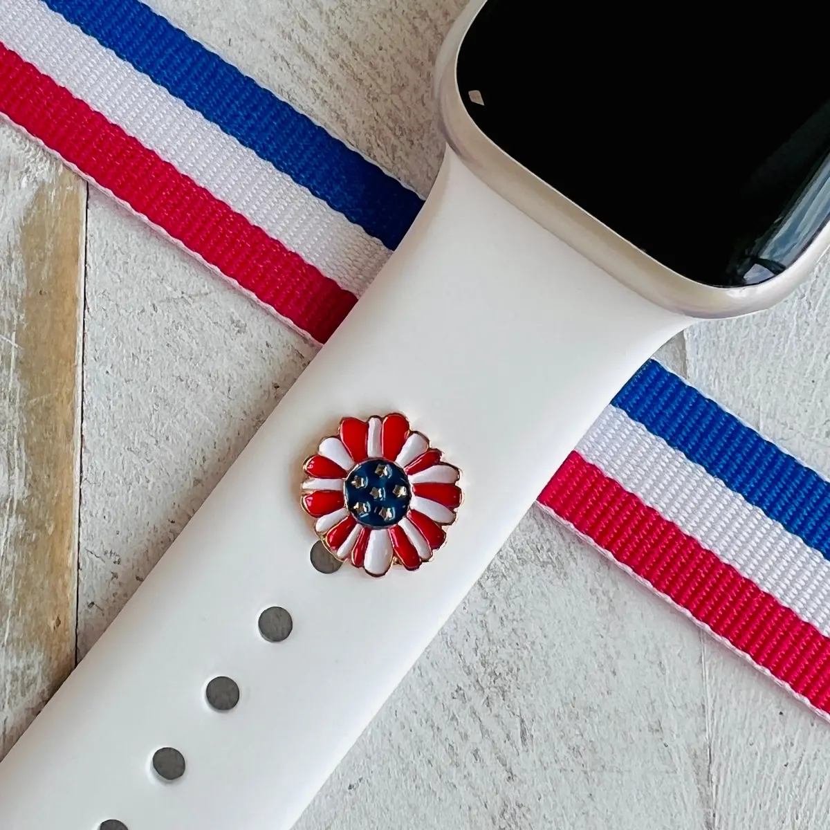 Band Charms 1Pc. Patriotic Daisy Charm 1