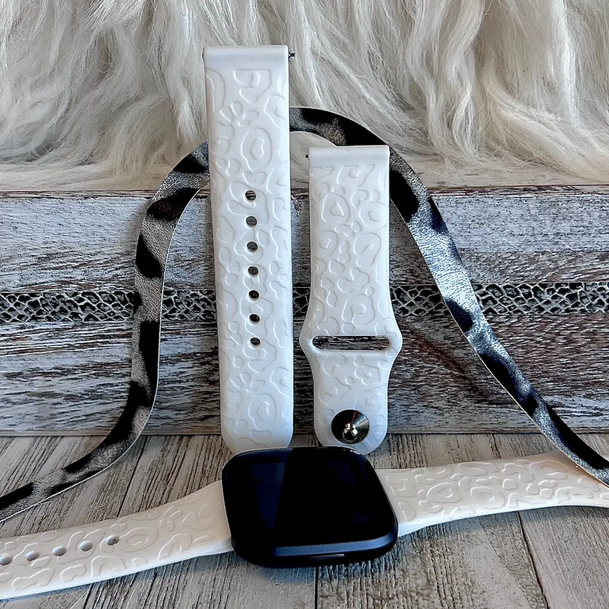 Engraved White Leopard Print Silicone Band For Fitbit Versa 1/2 1