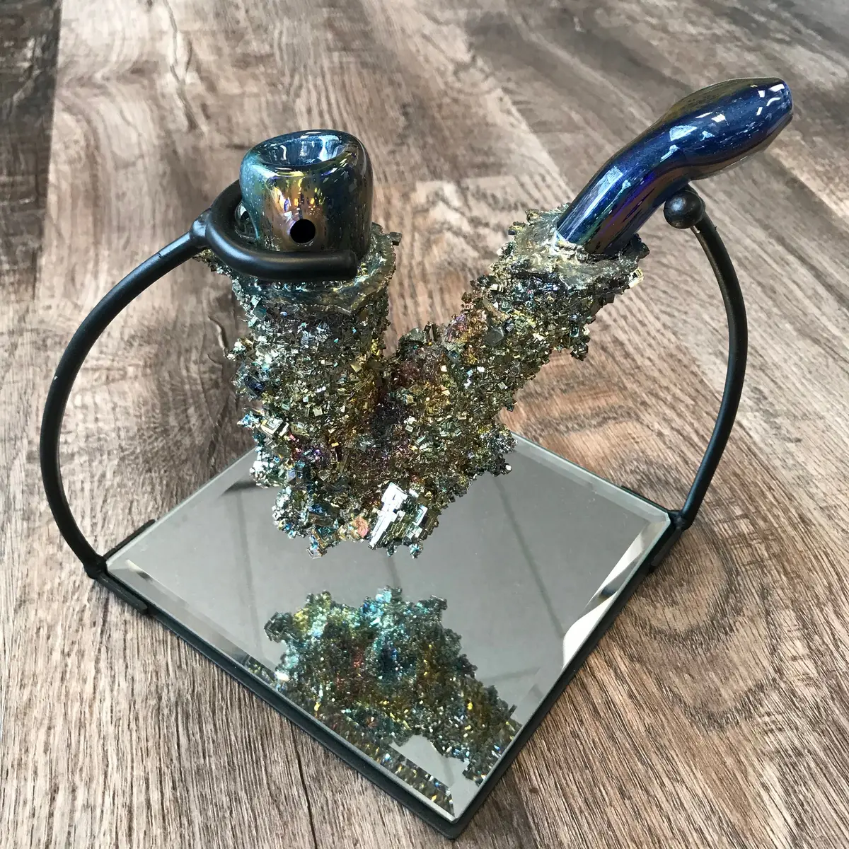 Leif L Bismuth Crystal Sherlock W/Stand 1