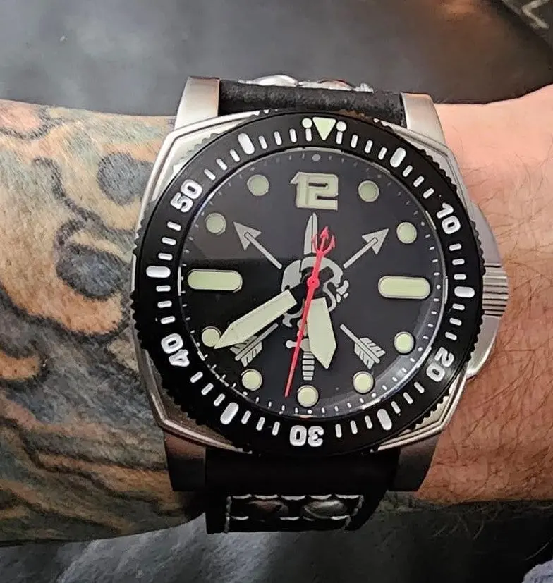 Nous Defions Shumate Dive Watch: Leather & Canvas Straps 2