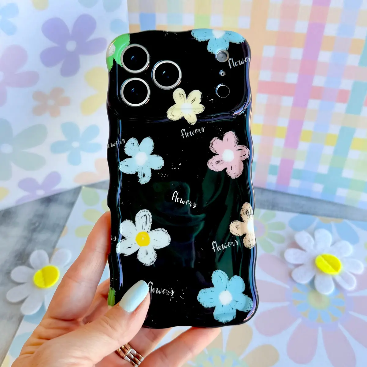 Flower Pop Wavy Luxe Magsafe Case For Iphone 1