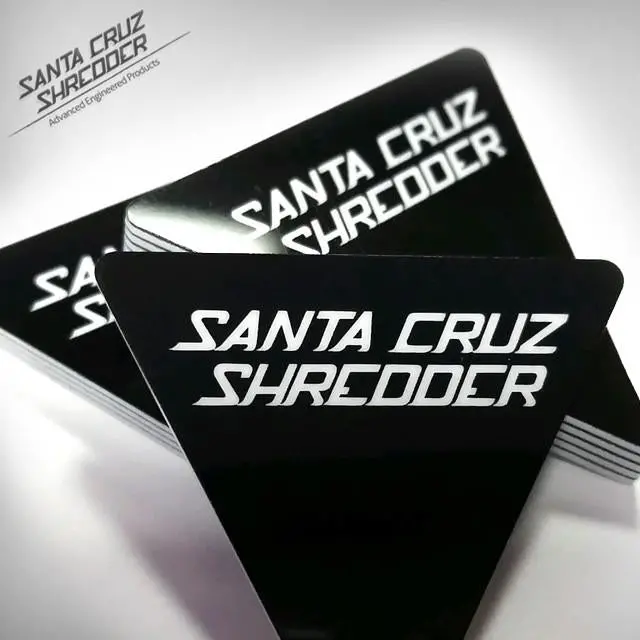 Santa Cruz Shredder Grinder Scraper 1