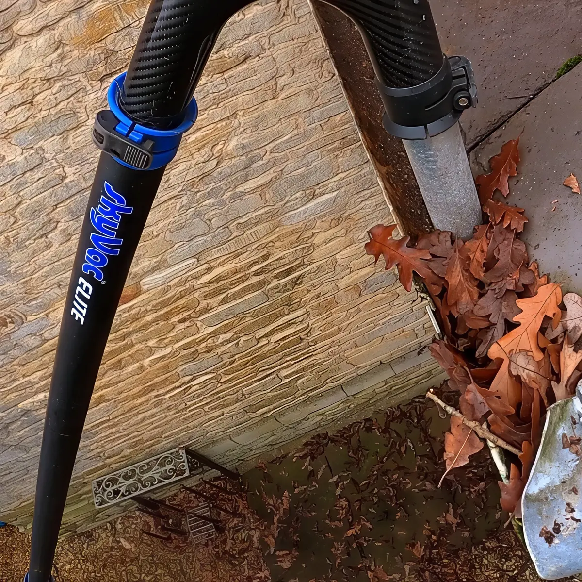 Skyvac®️ Action Photo - Gutter Close Up 4 1
