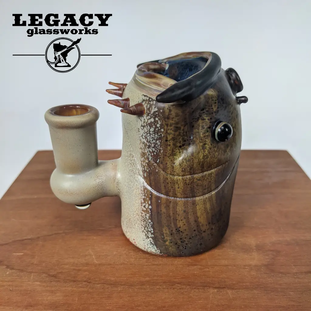 Trapper Studio Catfish Head Banger Hanger 1