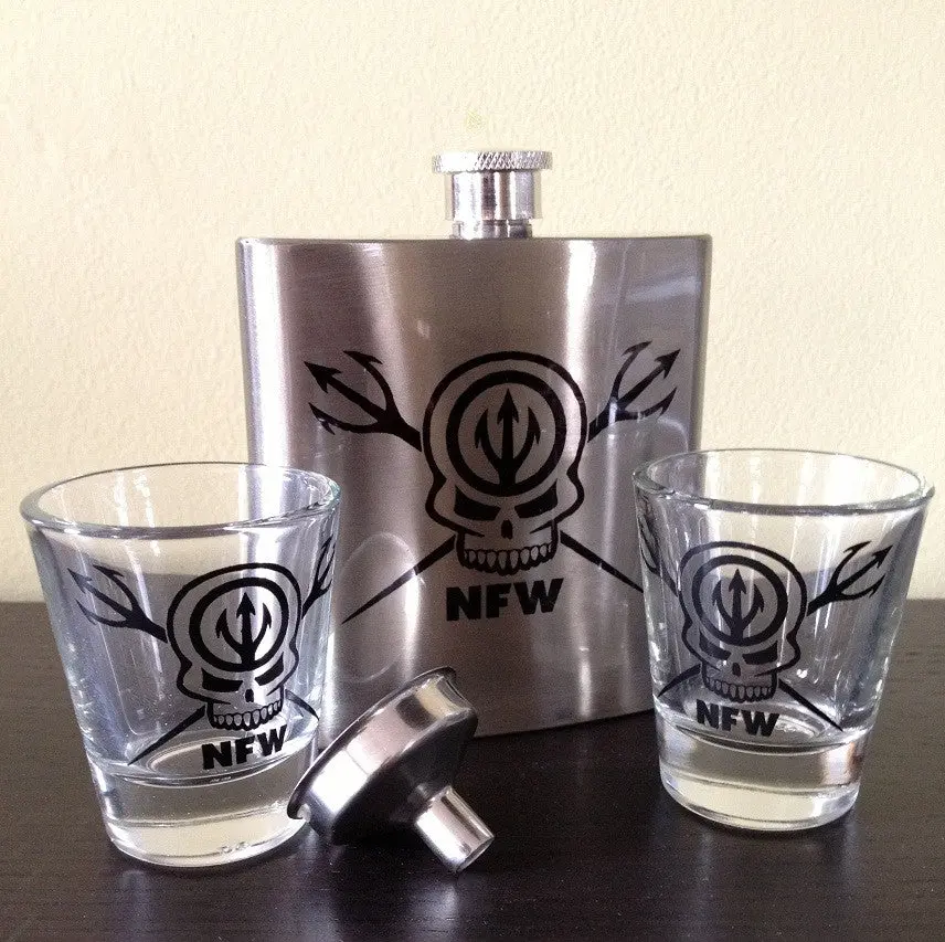 Nfw Skull And Tridents Flask Set 1
