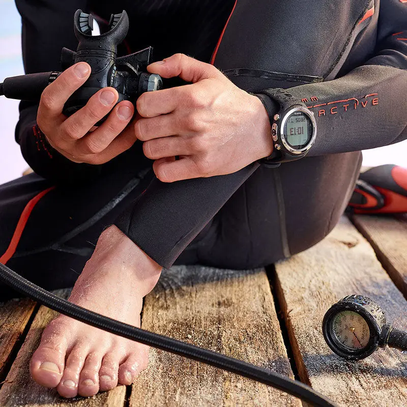 Suunto D4i Novo Black - Usb Cable And Extension Strap Sold Separately 1